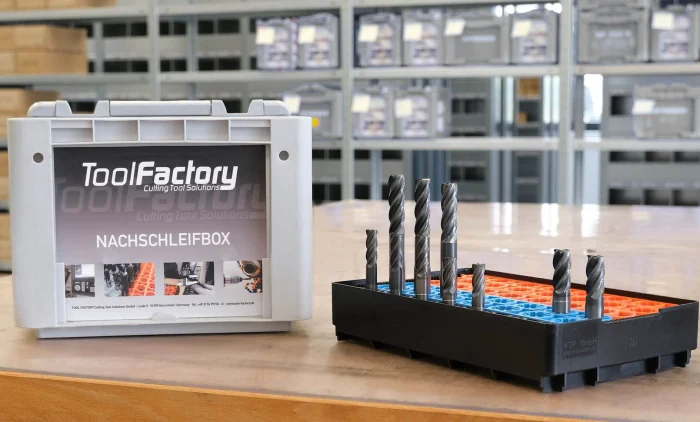 Nachschleifbox von Tool Factory mit Fräsern in der Schaumstoffeinlage
